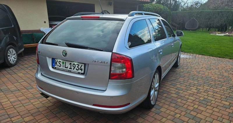 Skoda Octavia cena 29999 przebieg: 226000, rok produkcji 2011 z Biały Bór małe 211